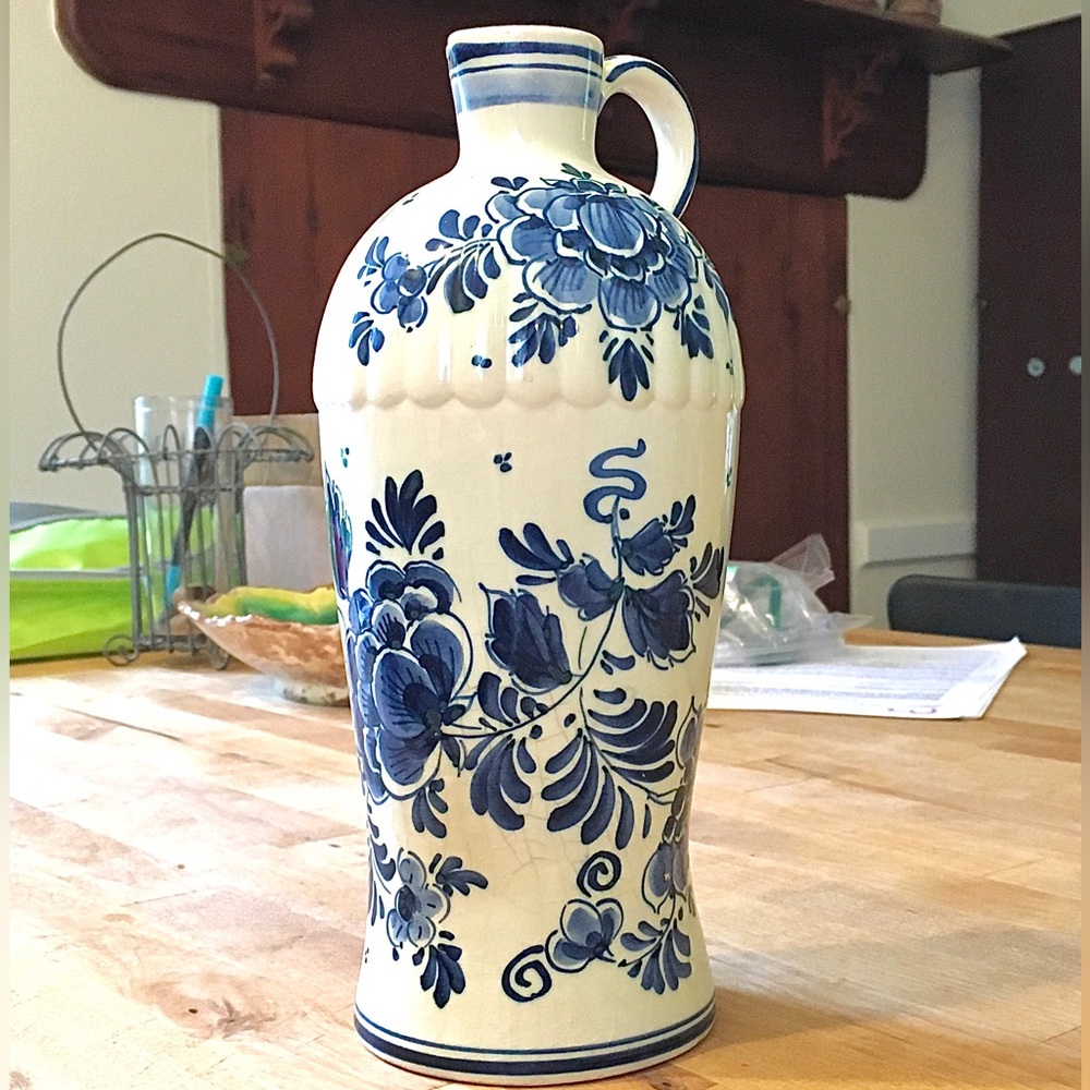Delft Blue Holland Jug 10 x 4 1/4